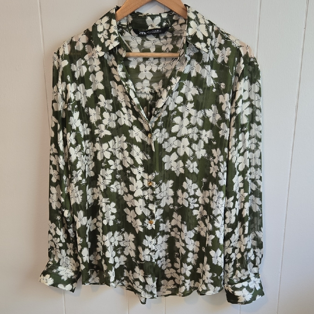 Zara Green and White Floral Blouse